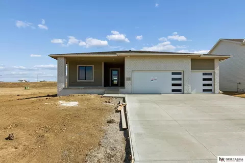 11103 N 173 St, Bennington, NE 68007