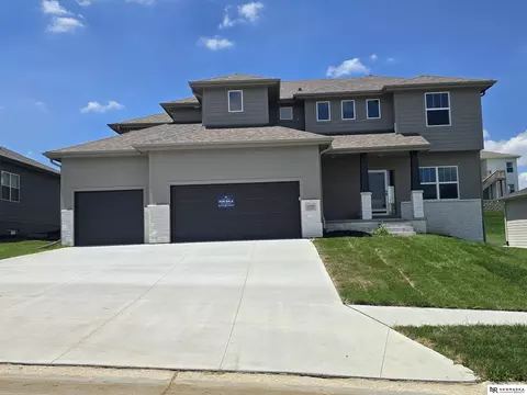 10908 N 159 Ave, Bennington, NE 68007