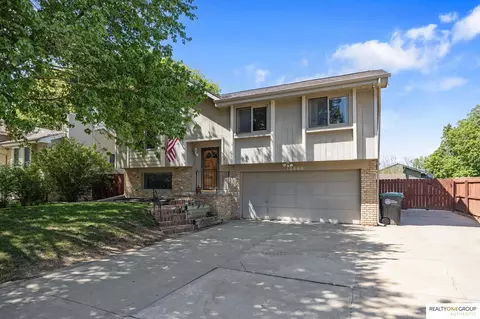 12668 Crown Point Ave, Omaha, NE 68164
