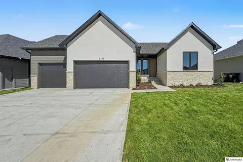 9355 S 86th St, Lincoln, NE 68526