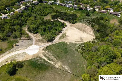 1155 N 28th Ave, Blair, NE 68008