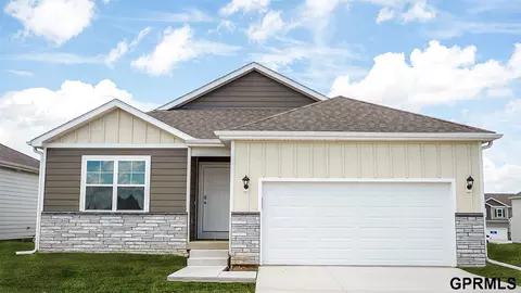 5537 N 186th Ave, Elkhorn, NE 68022