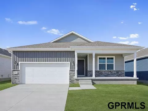 12919 S 67th St, Papillion, NE 68133