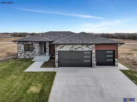 10340 S 81st St, Lincoln, NE 68516