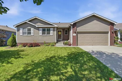 1808 Chloe Ln, Lincoln, NE 68512