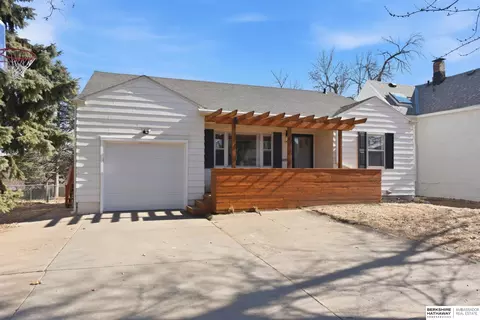 2327 N 60th Ave, Omaha, NE 68104