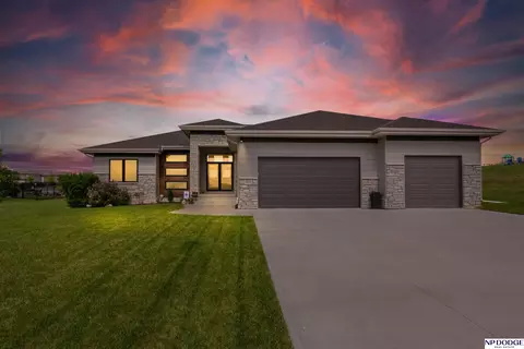 10317 S 188 St, Omaha, NE 68136