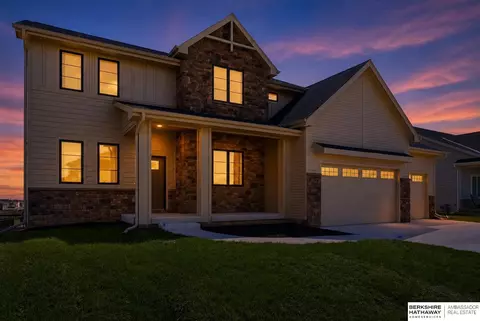 20505 Jeannie Ln, Gretna, NE 68028