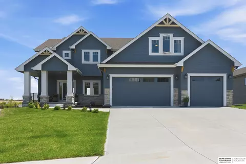 12113 Pintail Dr, Papillion, NE 68046