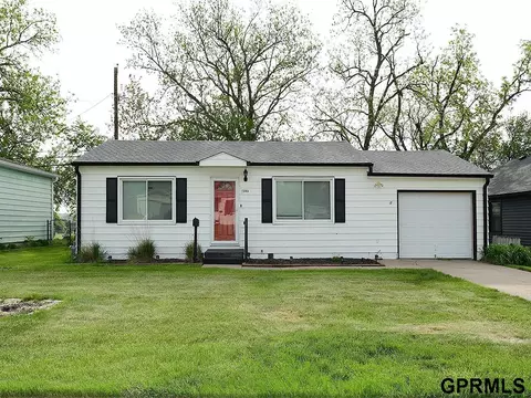 7345 S 69 St, La Vista, NE 68128