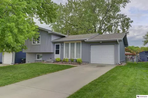 12917 Browne St, Omaha, NE 68154