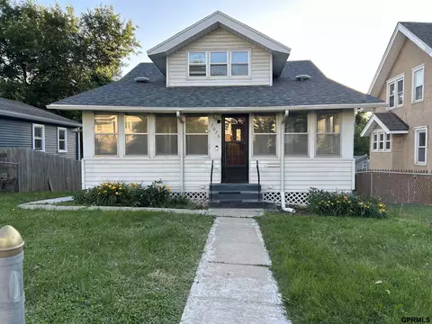 3076 S 34th St, Omaha, NE 68105