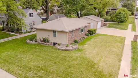 3555 Sewell St, Lincoln, NE 68506