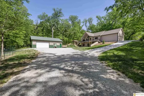 5305 144th St, Weeping Water, NE 68463