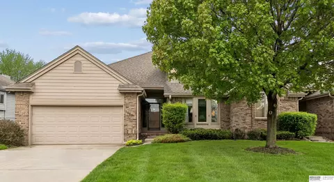 2338 N 133rd Cir, Omaha, NE 68164