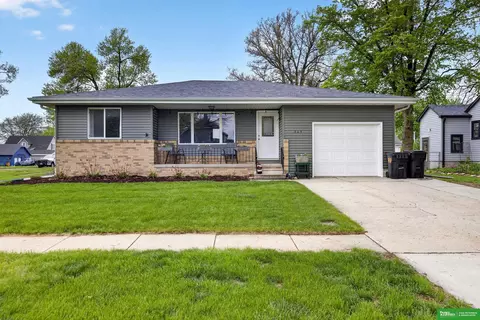 209 S 2nd St, Cedar Bluffs, NE 68015