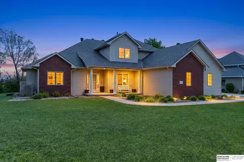 1244 Skyline Dr, Blair, NE 68008