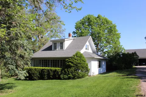 2156 Cottonwood St, Missouri Valley, IA 51555