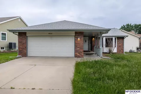 4820 Bunker Hill Rd, Lincoln, NE 68521