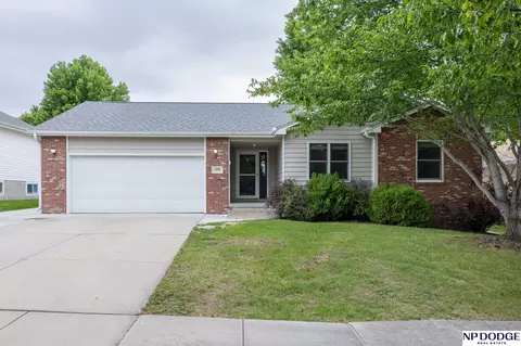 1560 Meadow Lark Rd, Lincoln, NE 68521