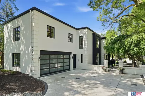 2829 S 31st St, Lincoln, NE 68502