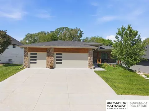 Exterior - 7802 N 166th St, Bennington, NE 68007 photo 10 of 10