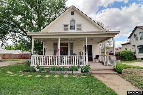 631 N Lincoln St, West Point, NE 68788