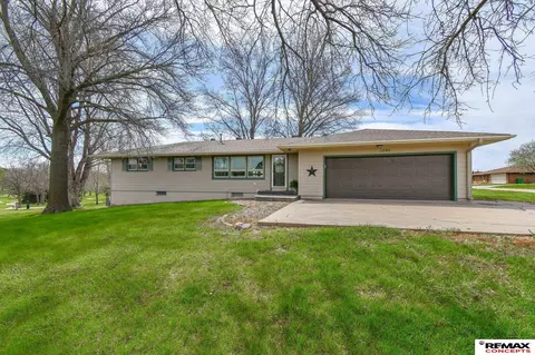 1200 Parker Dr, Syracuse, NE 68446