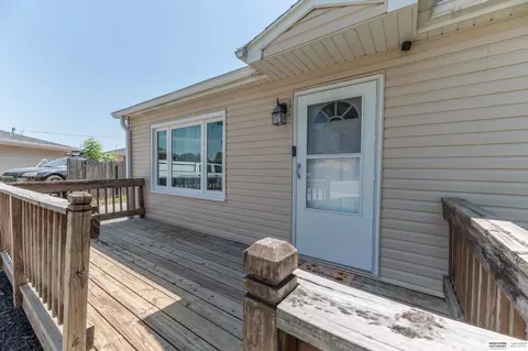 3907 Baldwin Cir, Bellevue, NE 68147