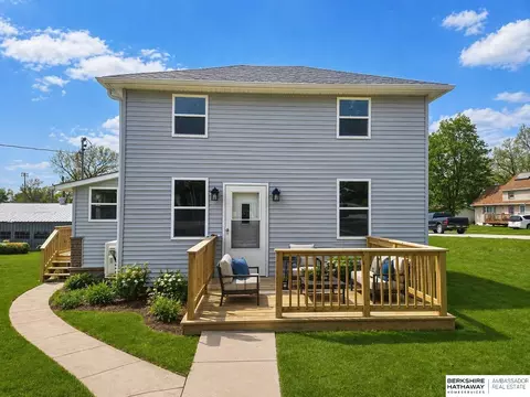 424 Sherman Ave, Nehawka, NE 68413