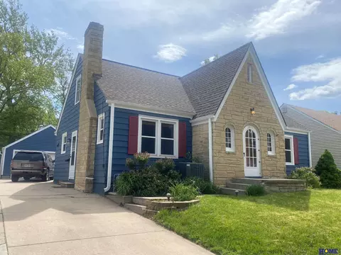 1020 S 32nd St, Lincoln, NE 68510