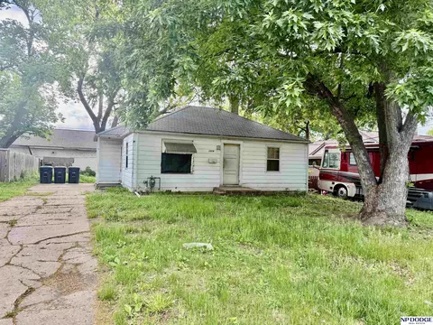 1319 S 51st St, Omaha, NE 68106