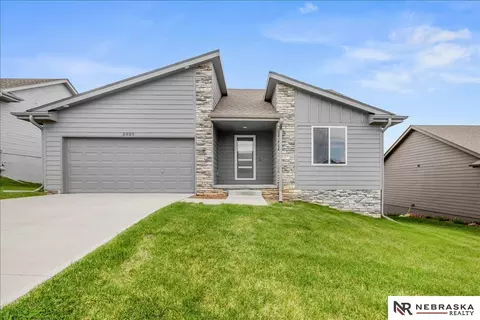 2025 Gindy Cir, Bellevue, NE 68147