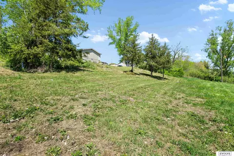 5107 Bauman Ave, Omaha, NE 68152