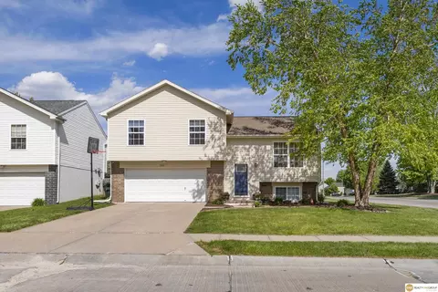 6201 N 131 Ave, Omaha, NE 68164