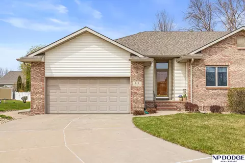 815 Heatherwood St, Fremont, NE 68025