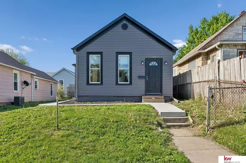307 Woolworth Ave, Omaha, NE 68108