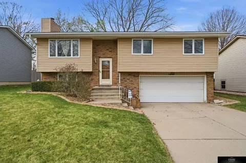 3311 N 72nd St, Lincoln, NE 68507