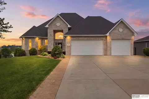 745 Linden Dr, Palmyra, NE 68418