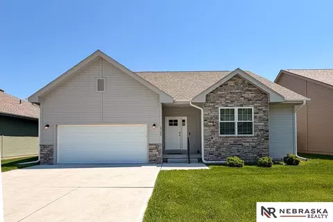 2725 Krejci Blvd, Blair, NE 68008