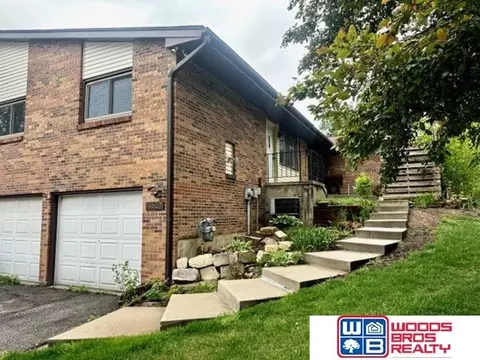 4607 Grassridge Rd, Lincoln, NE 68512
