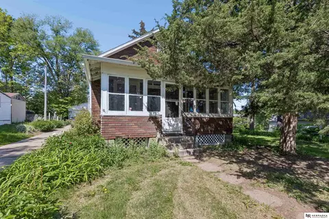 3438 S 14th St, Omaha, NE 68108