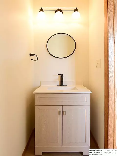 Bath - 809 Main St, Scribner, NE 68057 photo 2 of 5