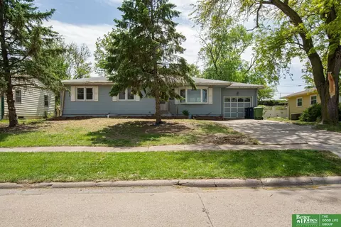 1227 Bellaire Blvd, Bellevue, NE 68005