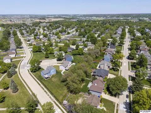 View/Area - 1005 Devon Dr, Papillion, NE 68046 photo 4 of 4