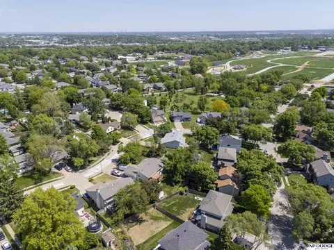 View/Area - 1005 Devon Dr, Papillion, NE 68046 photo 3 of 4