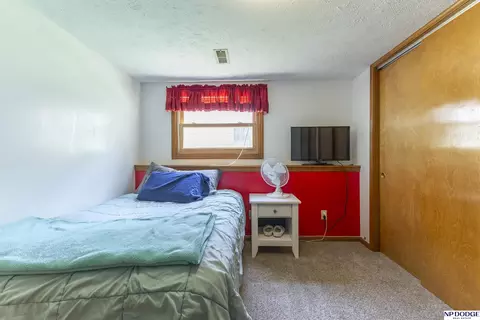 Bedroom - 1005 Devon Dr, Papillion, NE 68046 photo 8 of 8