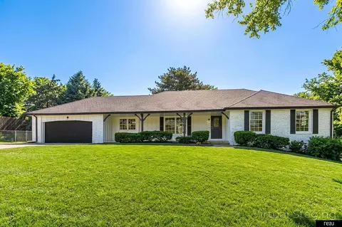 11918 Leavenworth Rd, Omaha, NE 68154