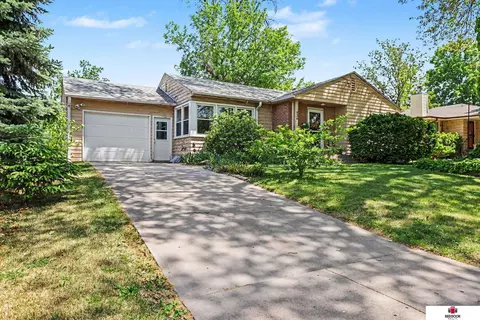 636 S 51 St, Lincoln, NE 68510