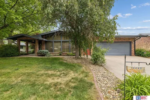 14440 Danvers St, Waverly, NE 68462